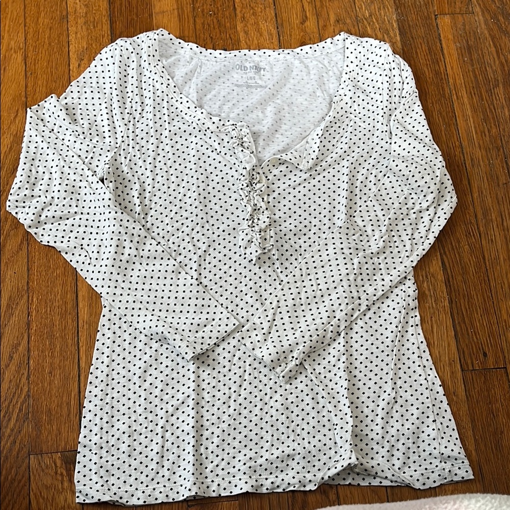 Old Navy Long Sleeve Diamond Print Shirt with Ruffle Front Size L NEVER WORN